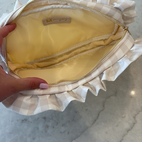 Large Gingham Ruffle Pouch - Picture 5 of 5